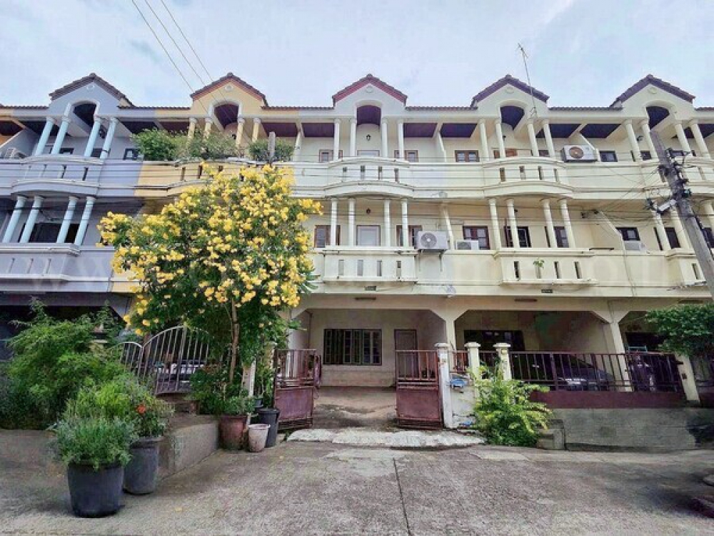 ลดด่วน ทาวน์โฮม 3 ชั้น สำเร็จพัฒนา - ซอยวัดศรีประวัติ บางกรวย นนทบุรี