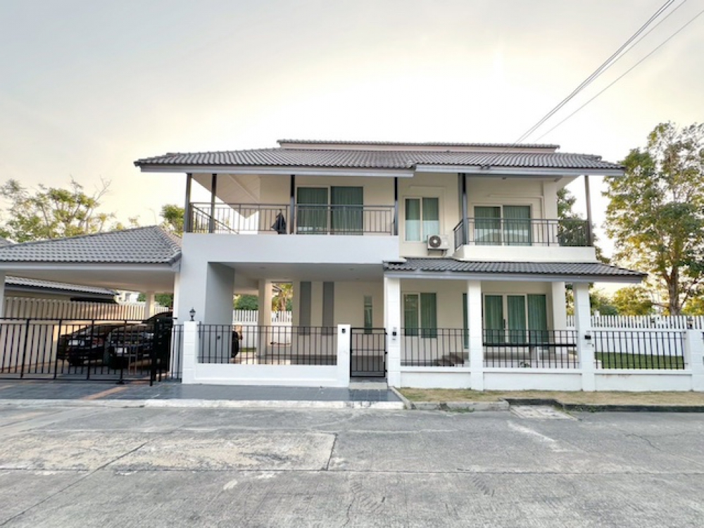 BH4136 ขายหรือให้เช่าบ้านเดี่ยว บ้านซื่อตรง บางบัวทอง 340 หลังมุม พื้นที่ใหญ่ มีเรือนรับรองแยก เหมาะอยู่อาศัยหรือทำ Home Office
