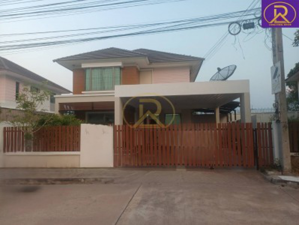 ขายบ้านเดี่ยว 2 ชั้น หลังใหญ่ ปรับปรุงใหม่ พร้อมอยู่ ทำเลทองใจกลางเมืองชลบุรี หมู่บ้านเดอะบราวน์ เฮ้าส์ (The Brown House)