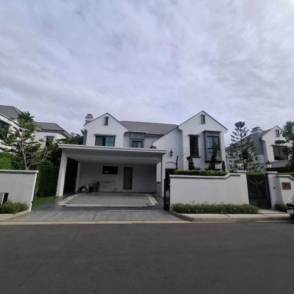 ให้เช่าบ้านเดี่ยว 2 ชั้น 302 ตร.ม. นันทวัน พระราม 9 กรุงเทพกรีฑาตัดใหม่ พร้อมสระว่ายน้ำ