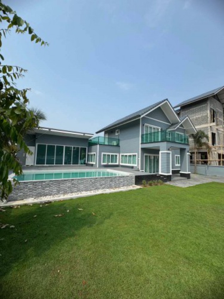 โซนป่าแดด ขาย 8.9 ล้าน บ้านพูลวิลล่า 2 ชั้น | บ้านพูลวิลล่าขนาดใหญ่ ทำเลดี เดินทางสะดวก