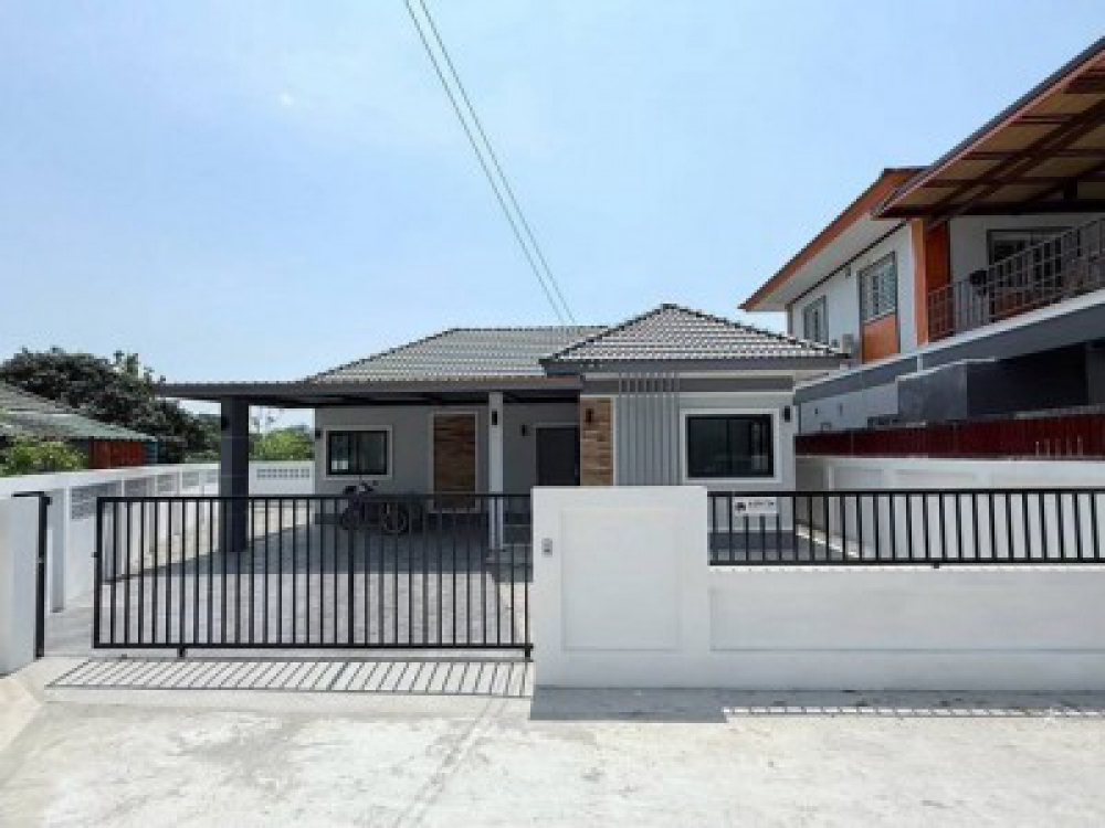 ให้เช่า/ขายบ้านเดี่ยวหนองมนชลบุรี  ทำเลดี ใกล้ถนนสุขุมวิท 4 เลน 3 ห้องนอน | 2 ห้องน้ำ เฟอร์นิเจอร์พร้อม