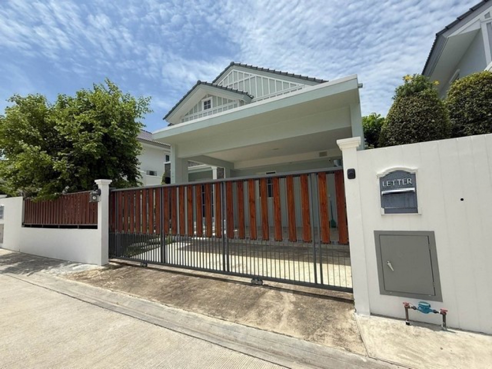 บ้านเดี่ยว 2 ชั้น  วิลเลจิโอ้ 2 ศรีนครินทร์ บางนา  3 ห้องนอน 3 ห้องน้ำ  1 ห้องรับแขก