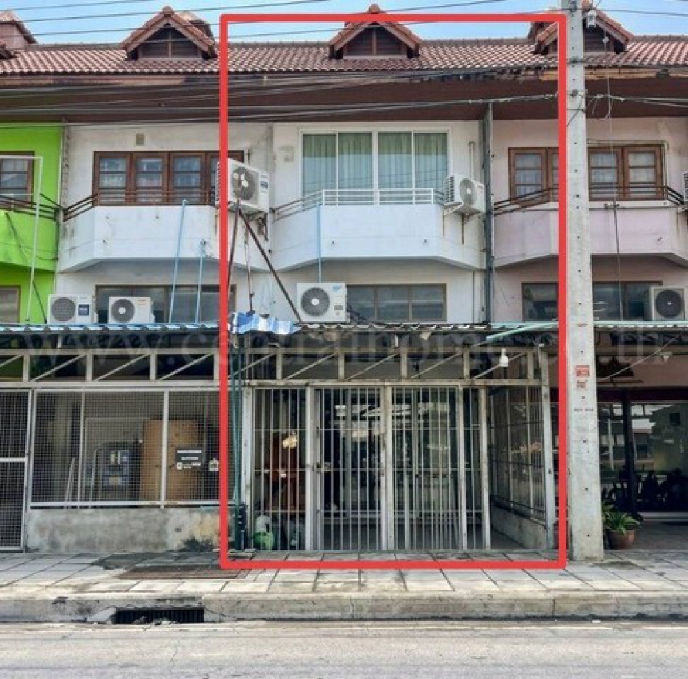 อาคารพาณิชย์ 2.5 ชั้น 19 ตรว. ติดถนน สามารถทำธุรกิจค้าขายได้
